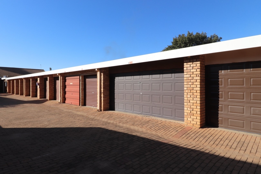 2 Bedroom Property for Sale in Oudorp North West